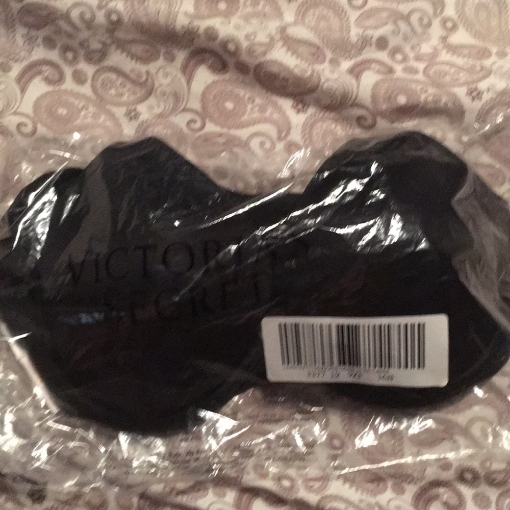 NWT T-back bra